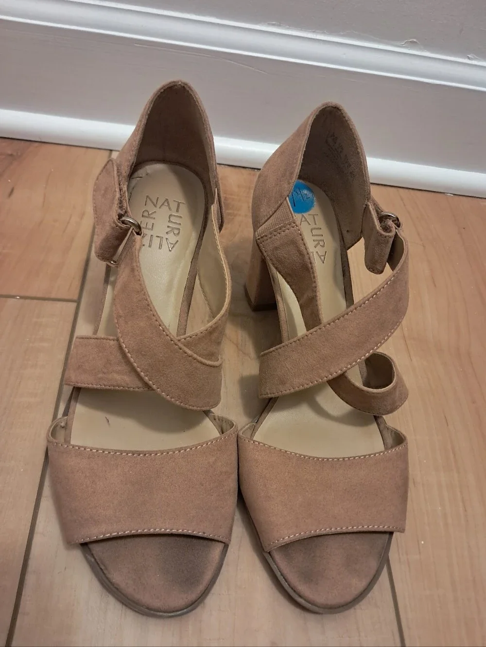 Naturalizer Block Heels Women's 7.5 Nude Tan Faux Suede Comfort Summer Vacation